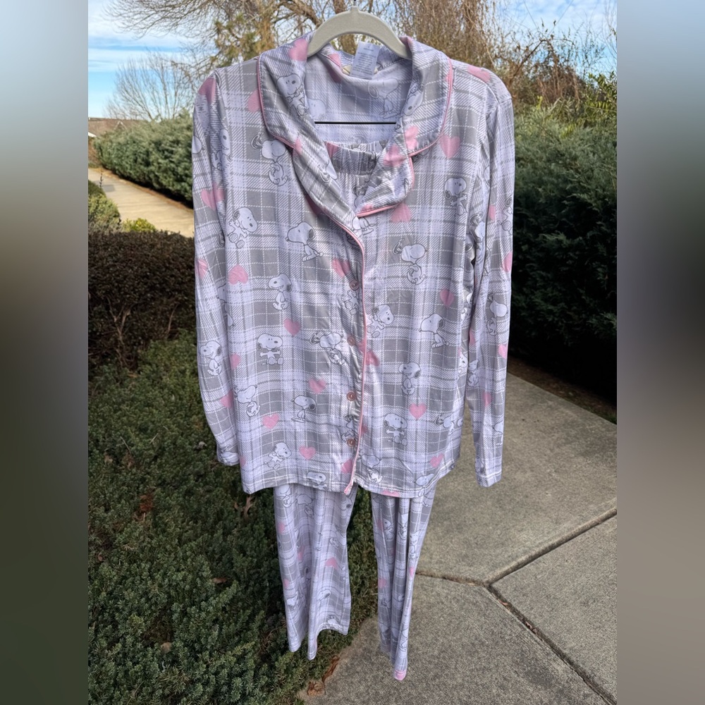 ❤️ Super Cute Gray and Pink Munki Munki Snoopy Pajama Set